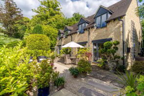Berryhead, Cleeve Hill, Southam, Cheltenham GL52 3QB