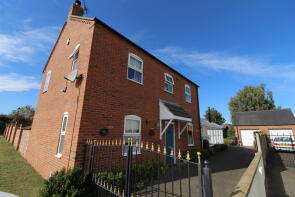 7, Heynings Close, Knaith Park, Gainsborough DN21 5FB