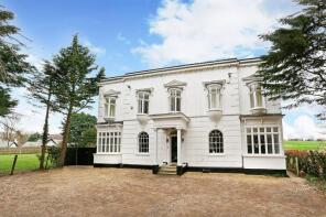 The White House, B1368 North From Junc With Hare Street Road To Biggin Hill, Buntingford SG9 0DX