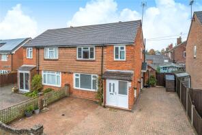77, Baldreys, Farnham GU9 8RH