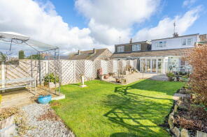 Downside, Stoppers Hill, Chippenham SN15 5AW