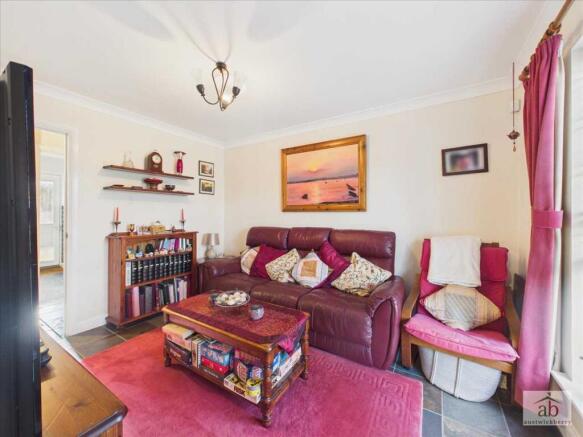 Sitting room/media