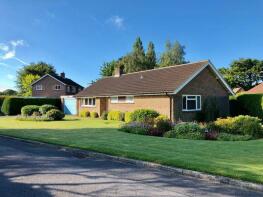 16, Priory Close, Boxgrove PO18 0EA