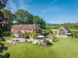 Pinchers, Cooks Pond Road, Liphook GU30 7JY