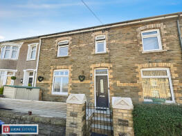 11, North Avenue, Hengoed CF82 7RY