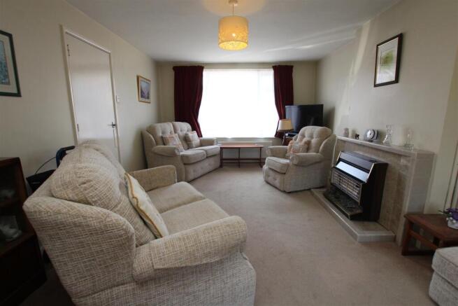 Lounge / Dining Room