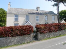 Hillside, Beach Road - Junction Horse Shoe Inn To End, Llantwit Major CF61 1ZG