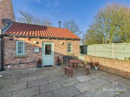 Barmston House, Sands Lane, Barmston YO25 8PG