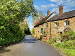 Honisberie, Southam Road, Southam CV47 7RQ