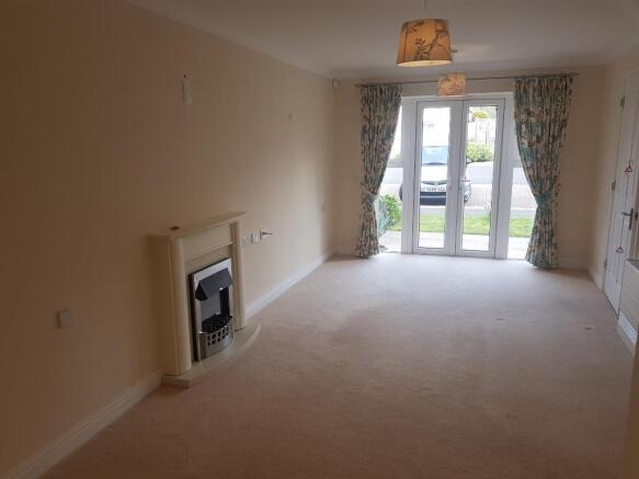 5 Eastbank Court