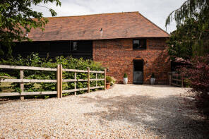 4, Finglesham Farm Barns, Marley Lane, Deal CT14 0NF