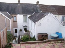 19, Bartley Terrace, Plasmarl, Swansea SA6 8LN