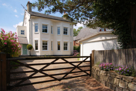 Hadlow Road, Tonbridge