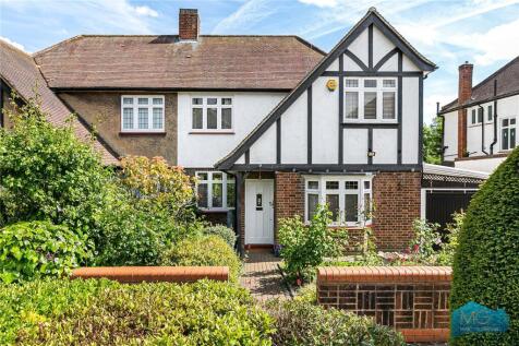 Parkway, London, N14