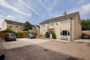 4, Sergeants Court, Priory Way, Tetbury GL8 8HT