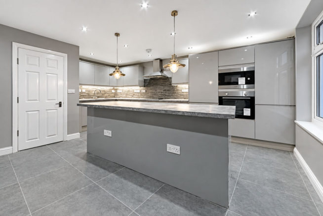 Carshalton Road, Sutton - SM1 4RS