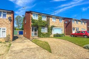 17, Meadow Rise, Towcester NN12 8AP