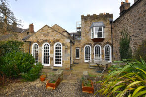 5 Holly House, Main Street, Corbridge NE45 5LE