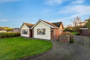 7, Pine Walk, Holt NR25 7HJ