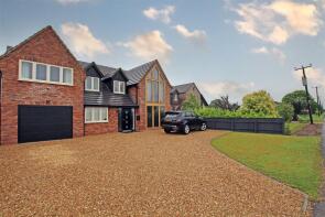 Avorly House, Main Road, Church End, Parson Drove PE13 4LF