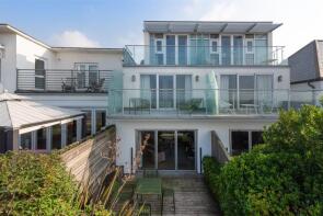 26 Starboard House, Admiralty Walk, Whitstable CT5 4ET