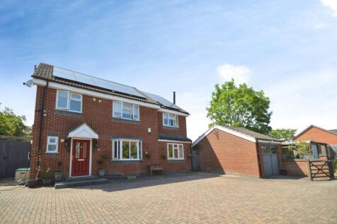 Renshaw Drive, Newhall, Swadlincote, Derbyshire, DE11