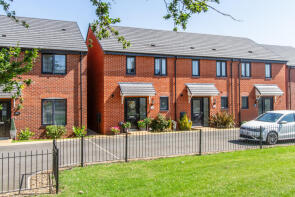 2, Windrower Close, Nuneaton CV11 7AB