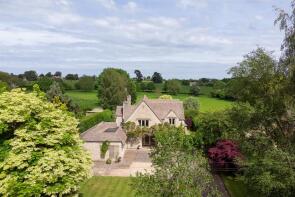Woodside House, The Old Post Office To The Pound Ampney Crucis, Cirencester GL7 5RY