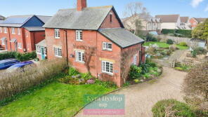 2, Heath Cottages, Road From Dog Village Cross To Lowdens Heath, Exeter EX5 3GZ
