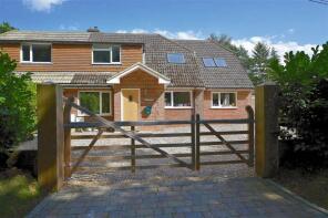 Kilmartin, Chapel Lane, Aldermaston, Reading RG7 4QE