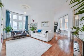 Flat 5, 231 Exide House, Shaftesbury Avenue, London WC2H 8EL