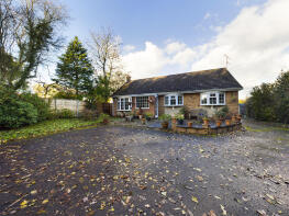Cattriff, B4202 Clows Top, Kidderminster DY14 9NU