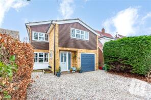 25, Plovers Mead, Brentwood CM15 0PR