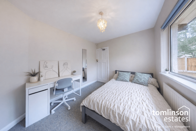 6 Bedroom semi-detached bungalow - HMO