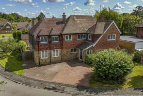 5, Meadoway, Aylesbury HP17 8QJ
