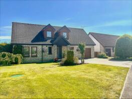 8, Mossend Green, Dollar FK14 7NJ