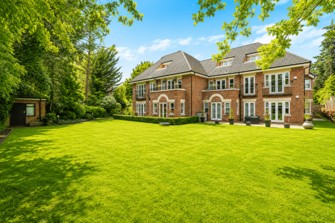 Three Bedroom Ground Floor Flat For Sale