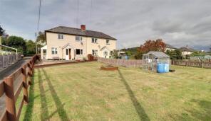 5, Nicholas Close, Dulverton TA22 9AS
