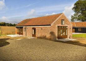 Granary Barn, Cawston Road, Norwich NR10 4PQ