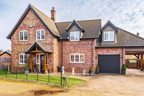 2, Honeybee Grove, Thetford IP25 7FF