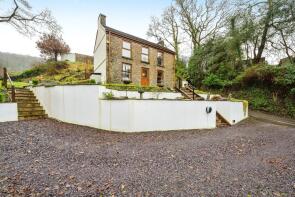 Llwyn Celyn, Balaclava Road, Glais, Swansea SA7 9HH