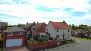 22, Cloisters Walk, Louth LN11 7BX