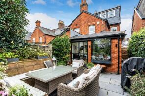 2, Grove Cottages, Elm Grove Road, Cobham KT11 3HD
