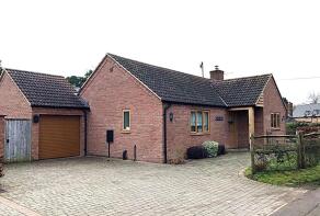 Jones Cross, Lane From Beach Lane To Yew Tree Cottage, Ledbury HR8 1NX