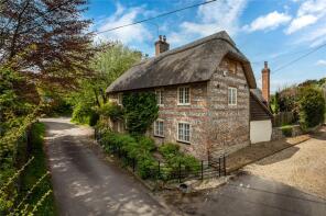 St Laurence's Cottage, High Street, Farnham DT11 8DE