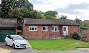 30, Stanbury Close, Redbrook, Barnsley S75 2QX