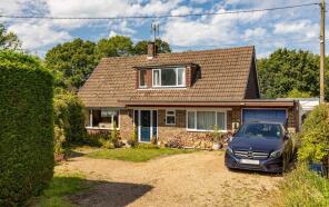Sheffners, Crowborough Road, Uckfield TN22 3HT
