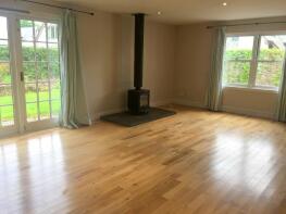 2, The Cross, A984 Main Road, Perth PH2 6DZ
