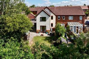 16, Constables Leys, Huntingdon PE28 0JG