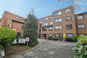 77, Homegrove House, Grove Road North, Southsea PO5 1HW